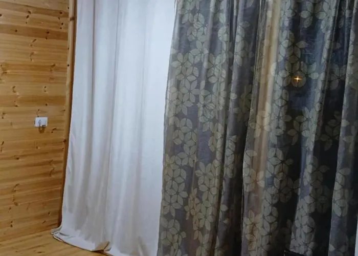 Ullishtja Kamp alanı